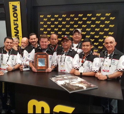 Piden que autos clásicos no paguen introducción