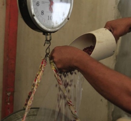 Pequeños productores pueden surtir a Banasupro