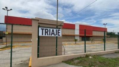 El centro de triaje se instala en un edificio de la salida al norte en San Pedro Sula.