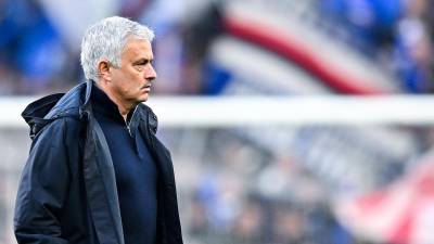 José Mourinho tiene en el quinto lugar a la Roma en la Serie A. Foto EFE.