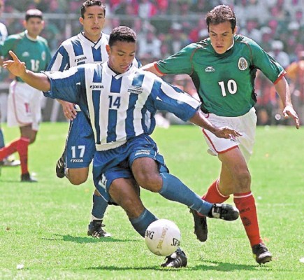 Con la historia en contra