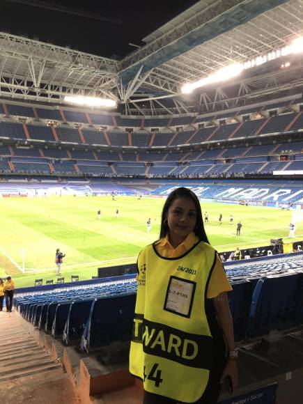 Deyni labora con el Real Madrid y ha presenciado en el Santiago Bernabéu a su equipo querido, el FC Barcelona: “Solo me quedo con las ganas de celebrar, pero es una sensación muy linda que ojalá todos los amantes al fútbol puedan vivirla en su momento”, puntualizó.