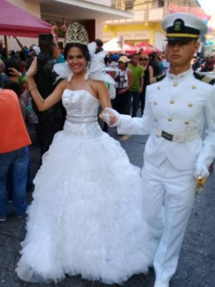 La novia de Honduras, Ceibita la bella, tira este sábado la casa por la ventana, pues celebra el carnaval internacional de 'La Amistad'.<br/>