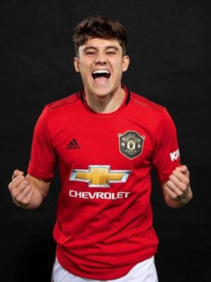 El Manchester United hizo oficial el fichaje de Daniel James. Es un delantero de 21 años que jugaba en el Swansea. El jugador inglés le costó 17 millones de euros a los 'reds devils'.