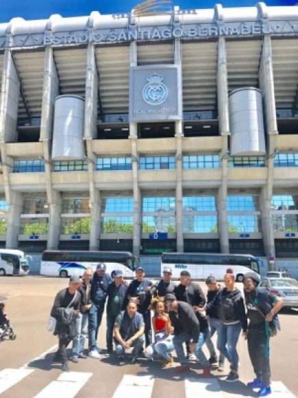 Kazzabe aprovechó su tiempo libre en Madrid para visitar las instalaciones del Estadio Santiago Bernabéu, recinto deportivo propiedad del Real Madrid.