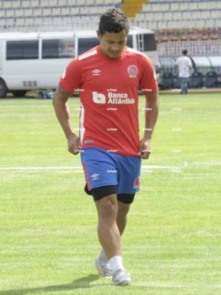 El volante de contención Jorge Álvarez durante el primer entrenamiento de Pedro Troglio al frente del Olimpia.