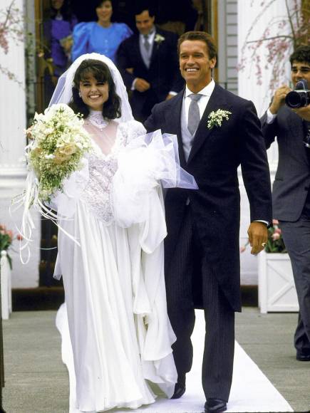 Arnold Schwarzenegger y Maria Shriver se casaron el 26 de abril de 1986 en una ceremonia en la Iglesia Católica Romana St. Francis Xavier en Hyannis, Massachusetts.