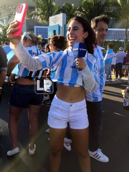 Esta reportera de TyC Sports estuvo en el ambiente previo al partido Argentina-Honduras.