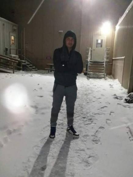 Alex Gómez compartió esta imagen tras una de las fuertes nevadas que azotan el noreste de EUA.