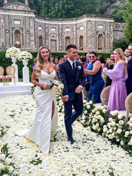 Así fue la romántica lujosa boda del campeón mundialista con su pareja. El festejo tuvo a varios futbolistas invitados, así como también la presencia de un crack del PSG.