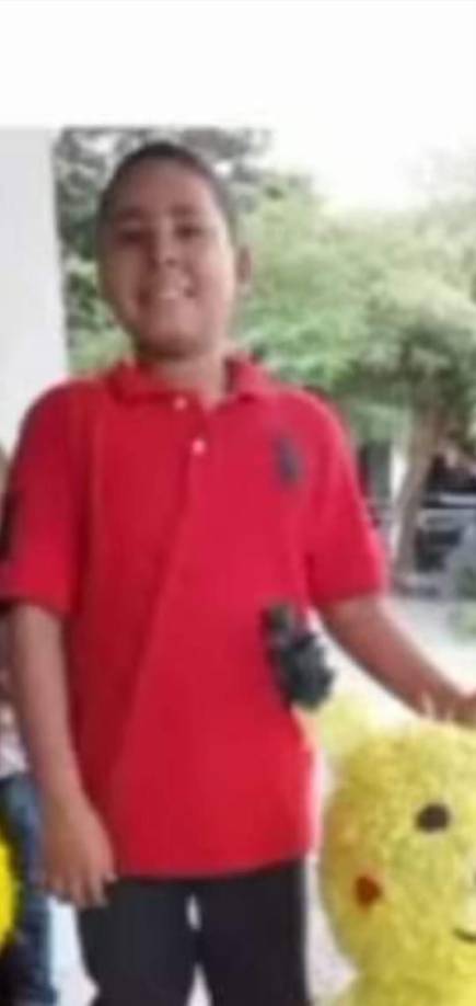 Foto en vida de Alex Villalobos (11), quien era estudiante de el Instituto Simón Bolívar.