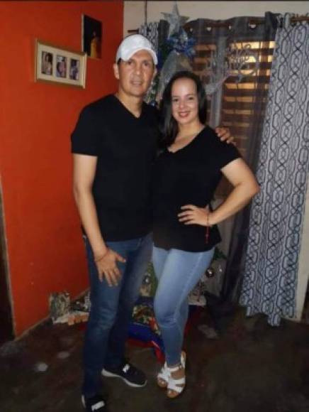 Ricardo Canales - El veterano portero del Vida ha pasado la Navidad en La Ceiba con su esposa.