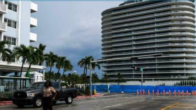 El derrumbe de un edificio residencial en Miami Beach dejó 93 muertos.//