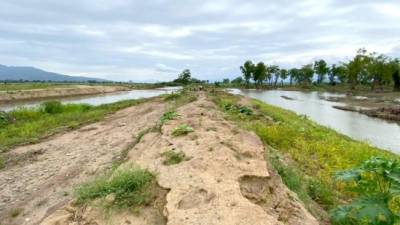 Bordos en el río Ulúa quedaron destruidos el año pasado.