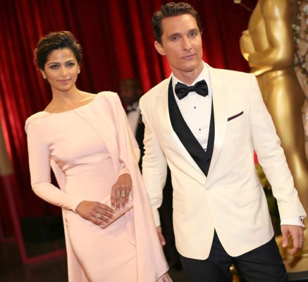 Camila Alves ya es ciudadana estadounidense