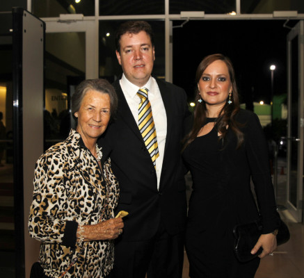 Velada de distinción