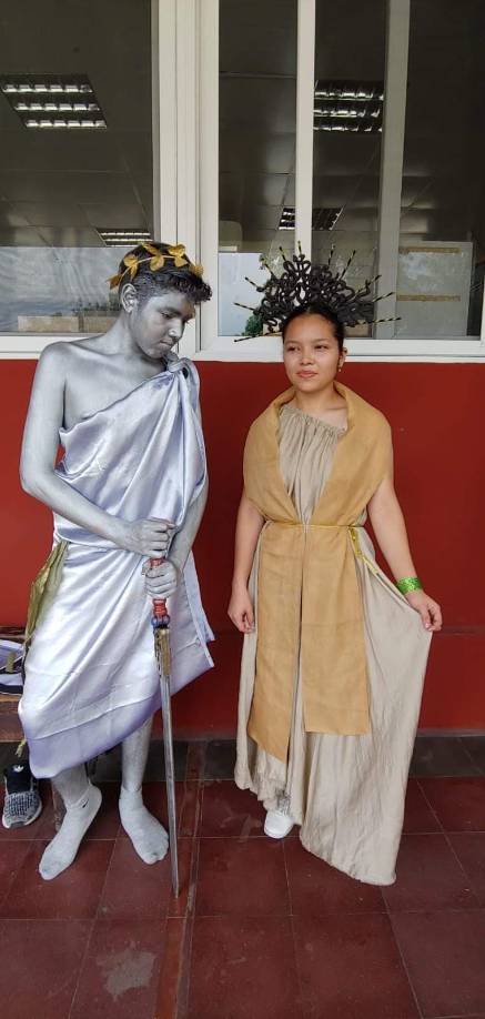 Instituto San Vicente de Paúl realiza presentación de estatuas vivientes