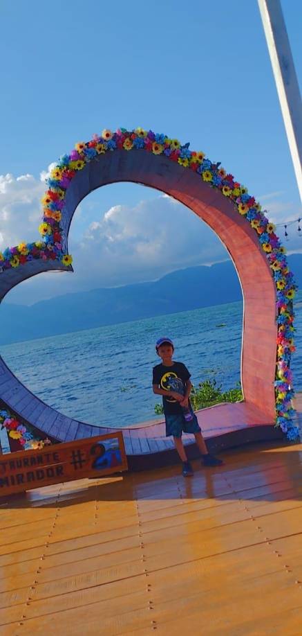 Marisol Rodríguez Mejía con su hijo Emmanuel.