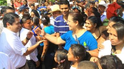 El presidente Juan Orlando Hernández anduvo ayer en una gira por varias localidades de Comayagua.t
