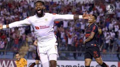 A lo Messi: El golazo de Benguché en la paliza de Olimpia ante Atlas