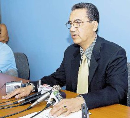 Niega roces con Brevé y 'Pinpon'