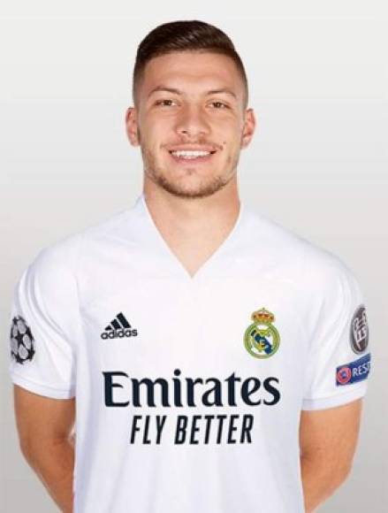 Luka Jović (22 años) - El joven delantero serbio aparece con el número 18 en su espalda para esta nueva temporada. Se ha mencionado que podría salir cedido del Rel Madrid en este mercado de verano. Está por definirse su futuro...