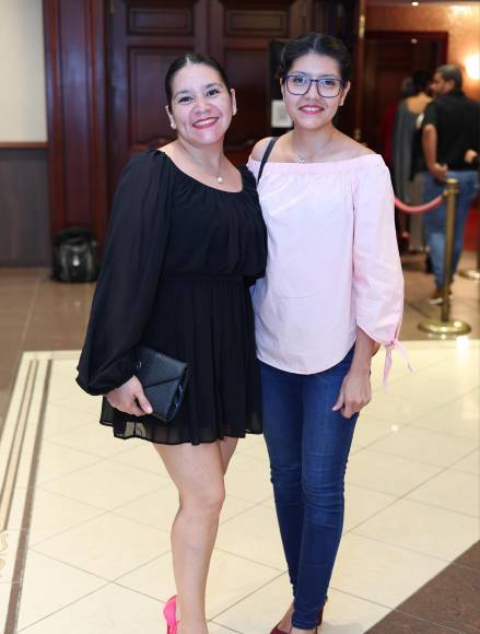 Jessy Enamorado y Eleana Enamorado