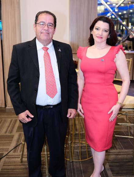 José Tábora y Karola Villalobos