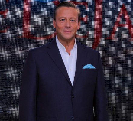 Alfredo Adame pierde peso... y achaques