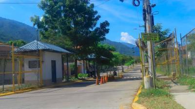 <b><span class=mln_uppercase_mln>sector.</span></b> Autoridades investigarán cómo los asaltantes lograron burlar la seguridad de la colonia.<span class=mln_uppercase_mln> </span>