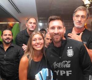 Tras el triunfo ante Honduras, la Selección de Argentina optó por relajarse y llegó a un restaurante de Miami.