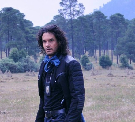 Cimarro explora su lado más ácido en 'Vuelve temprano”