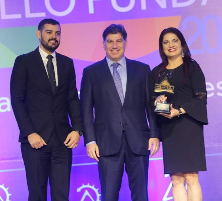 Grandes empresas son reconocidas por Fundahrse