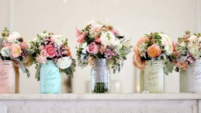 Las flores le dan un toque cálido y alegre al hogar.