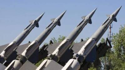 Sólo están autorizados a tener armamento nuclear Estados Unidos, Rusia, China, Francia y el Reino Unido, los cinco paises miembros permanentes del Consejo de Seguridad de la ONU.