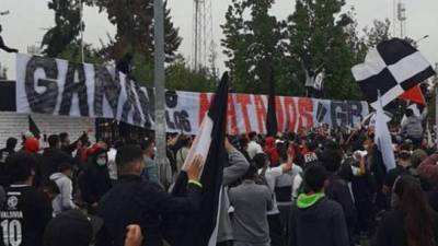 'Ganen a o los matamos': el atemorizante mensaje dirigido a futbolistas de la plantilla. Si Colo-Colo empata o pierde, podría jugar en segunda división.