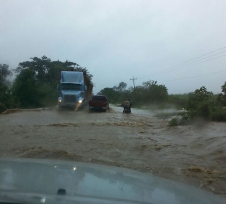 20,000 incomunicados por lluvias en el litoral atlántico de Honduras