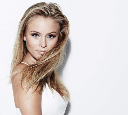 Zara Larsson tiene neumonía  