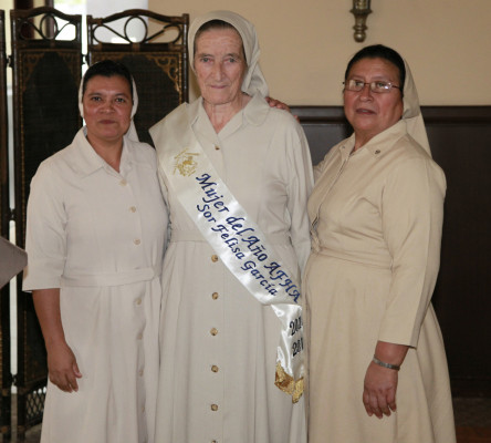 Mujer AFHA 2014
