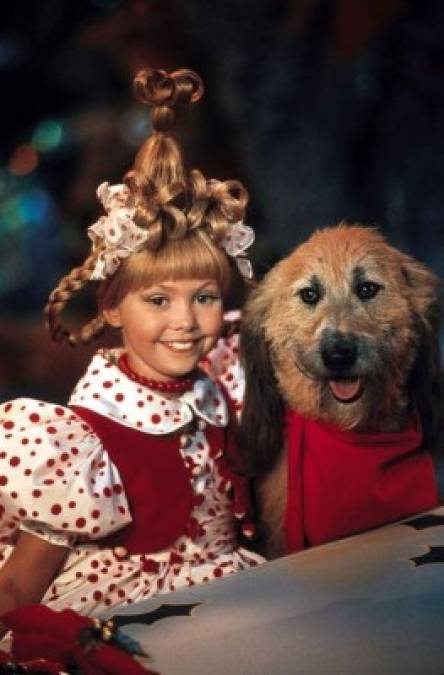 Taylor Momsen tenía 7 años, cuando interpretó el papel de la pequeña Cindy Lou Quien en 'El Grinch', en la cinta decidió convencer este a unirse a la celebración de las fiestas navideñas.