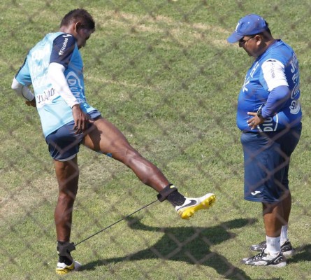 Carlo Costly podría perderse los partidos contra El Salvador