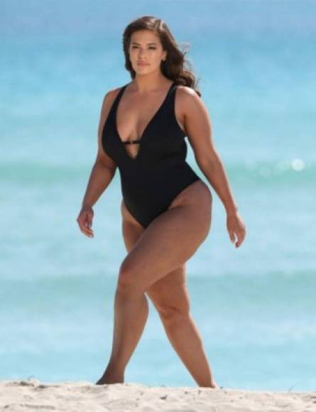 Ashley Graham, de 31 años, llegó en el cuarto lugar con los 31 millones de seguidores que tiene en Instagram,