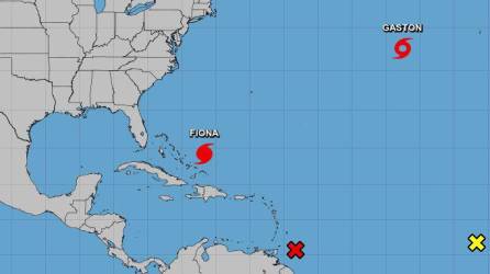 Según el Centro Nacional de Huracanes de Estados Unidos (NHC), el huracán avanza con vientos de 210 km/h hacia las Bermudas, donde deberá llegar el jueves.