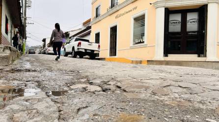 Las calles empedradas de Santa Rosa de Copán presentan hundimientos por lo que serán intervenidas.