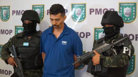 Un presunto miembro de la estructura criminal pandilla Barrio 18 fue capturado este viernes por la Policía Militar del Orden Público en la zona norte de Honduras.