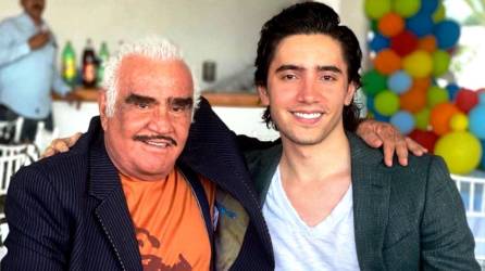Vicente y Alex Fernández en una foto del recuerdo. El abuelo y su nieto eran muy unidos.