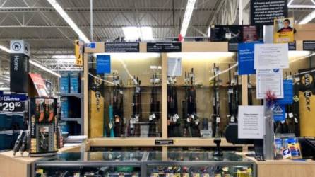 Walmart retiró las armas de sus tiendas por temor a disturbios tras las elecciones presidenciales./AFP.