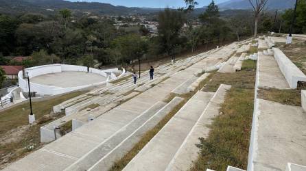 El anfiteatro se construye en el Fuerte San Cristóbal de Gracias, Lempira.