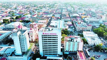 San Pedro Sula es considerada la primera ciudad en desarrollo económico de Honduras.
