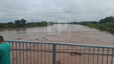 El caudal del río Ulúa ha aumentado considerablemente producto de las lluvias en la región de occidente.